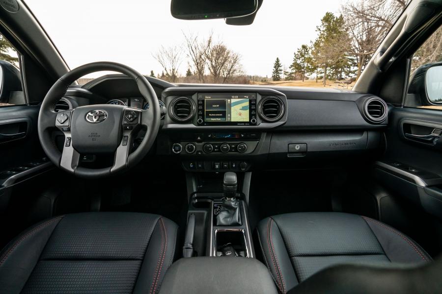 Торпедо Toyota Tacoma TRD Pro Double Cab 2019 года  (фото 14 из 60)